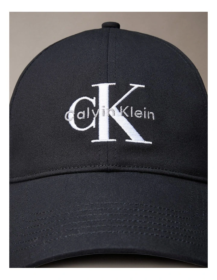 Twill Logo Cap in Black image 4