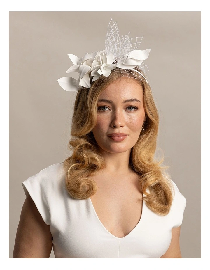 Fs1193 Dulcie White Fascinator Fascinator in White image 1