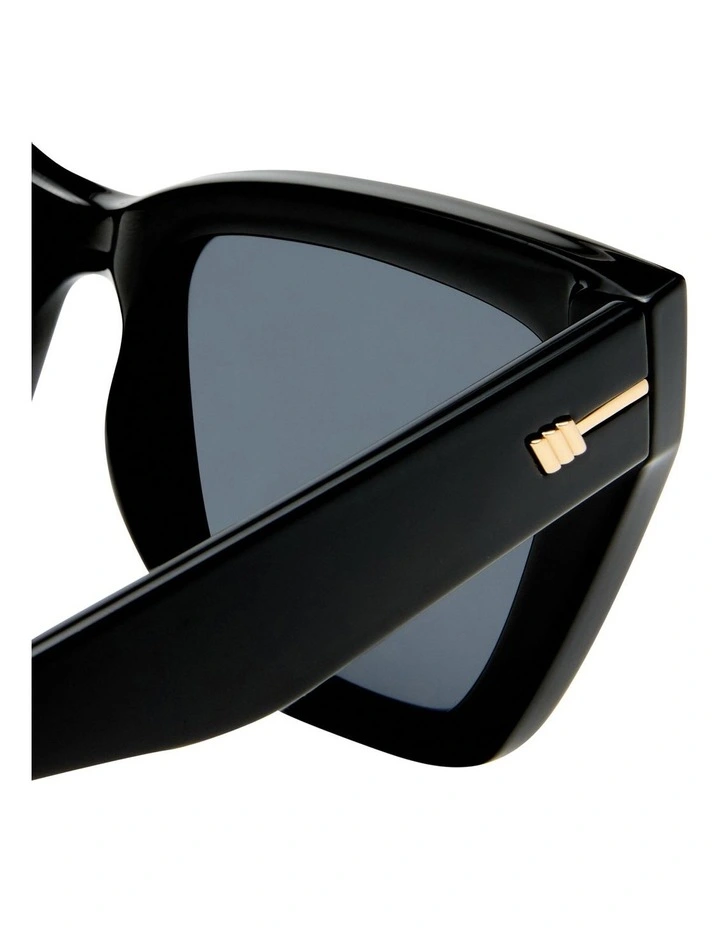 Le Coeur Sunglasses in Black image 3
