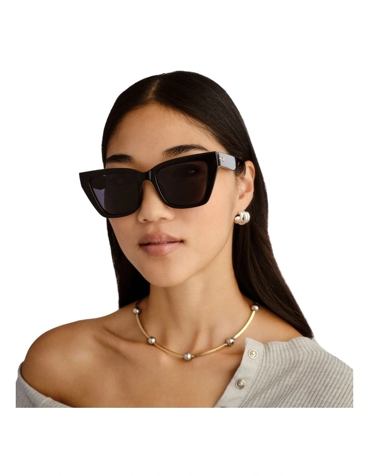 Le Coeur Sunglasses in Black image 4