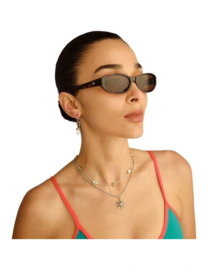 Don'T Cha Sunglasses in Tort image 4