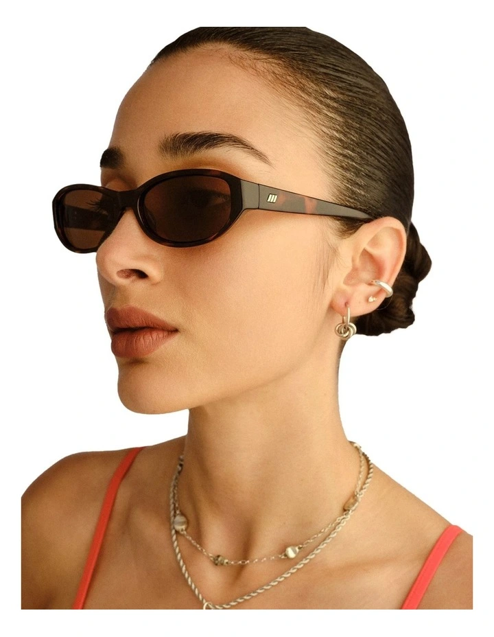 Don'T Cha Sunglasses in Tort image 6