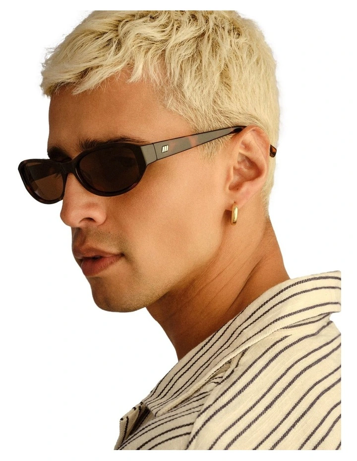 Don'T Cha Sunglasses in Tort image 7