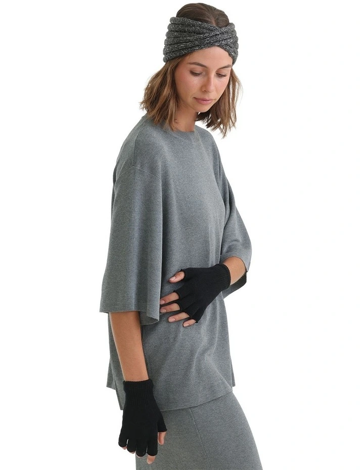 Jaylah Fingerless Gloves in Black image 4