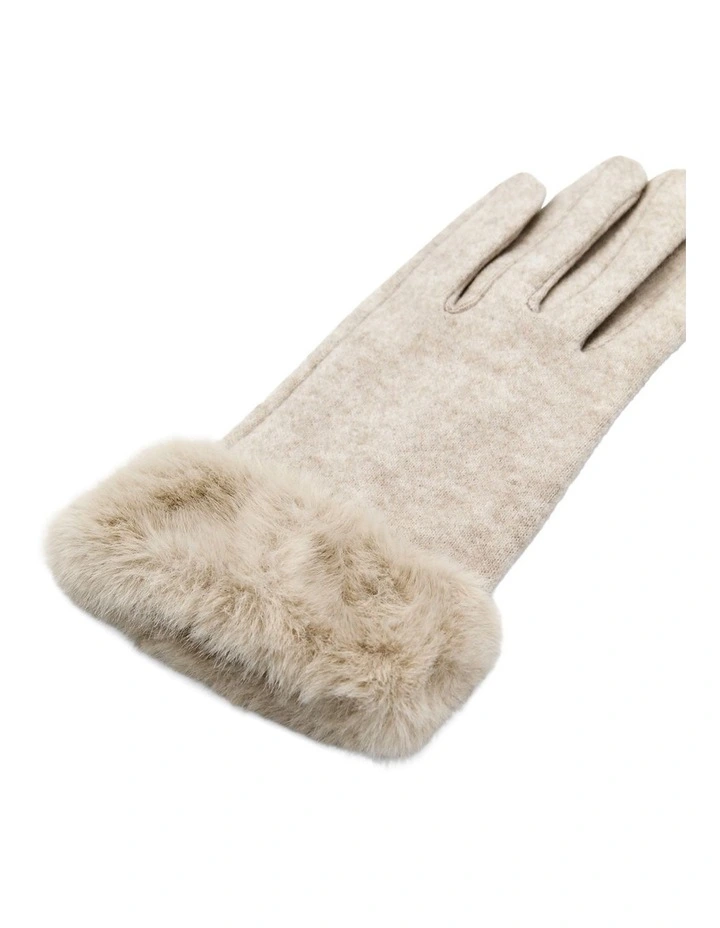 Tammy Faux Fur Gloves in White Cream image 5