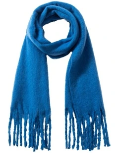 Solid Chunky Knit Winter Scarf in Blue
