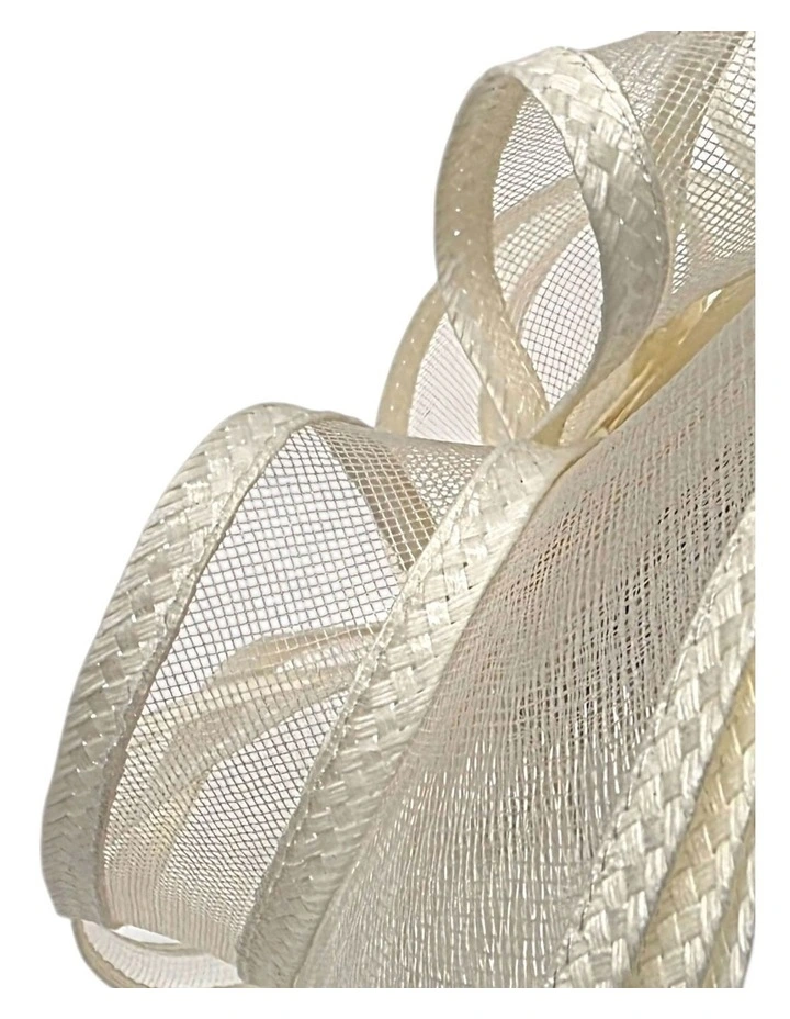 Crinoline Fascinator With Loops in Ivory image 3