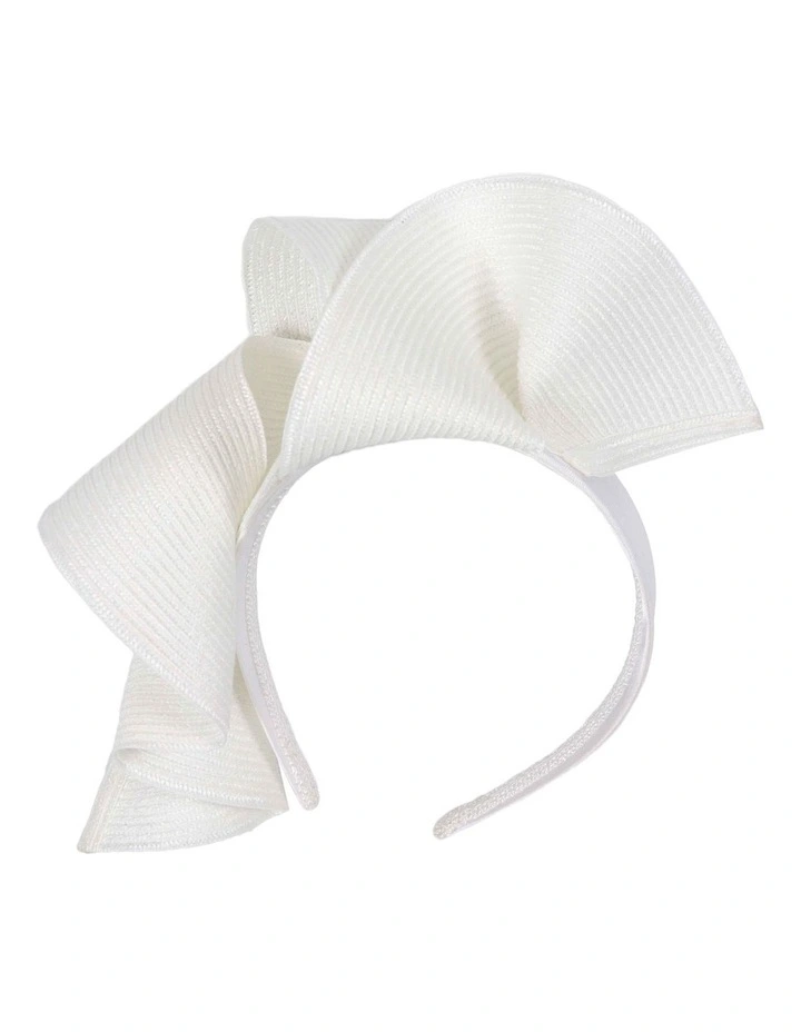 Elegant Wave Fascinator in Ivory image 2