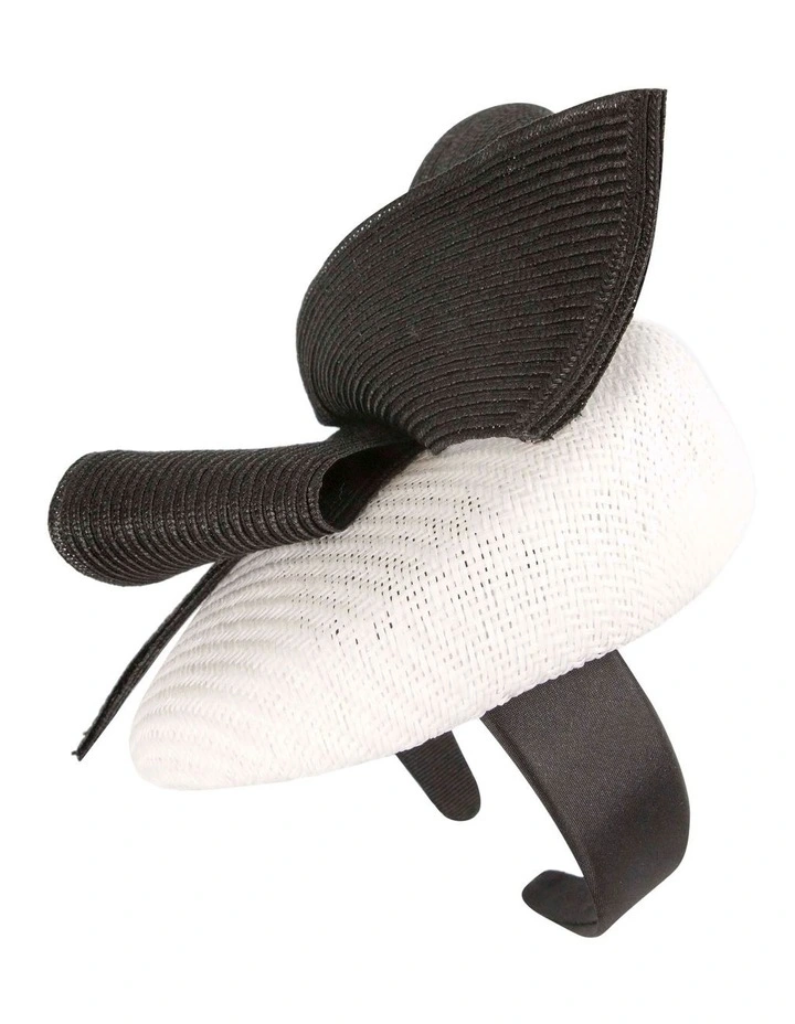 Pillbox Fascinator With Bow in Black image 3