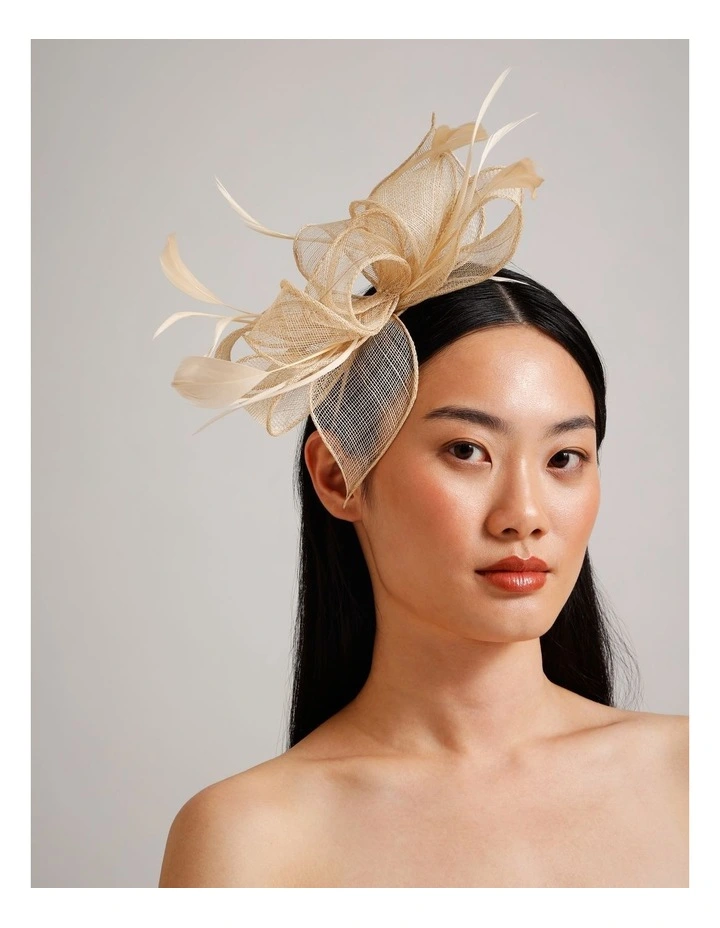 Bow Fascinator in Natural image 2