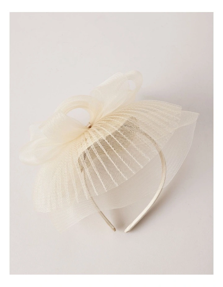 Fascinator With Pleating in Ivory image 3
