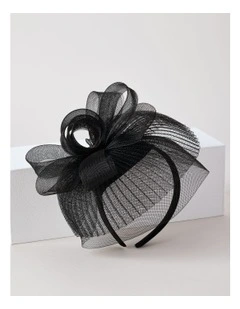 Fascinator With Pleating in Black