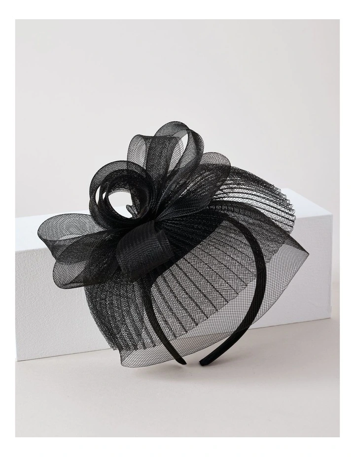 Fascinator With Pleating in Black image 1
