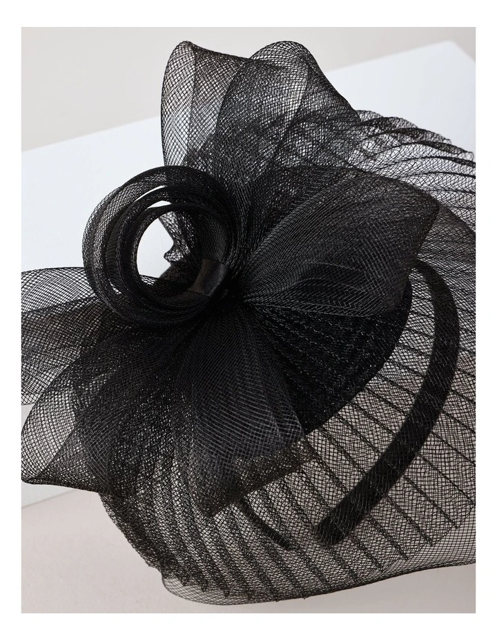 Fascinator With Pleating in Black image 3