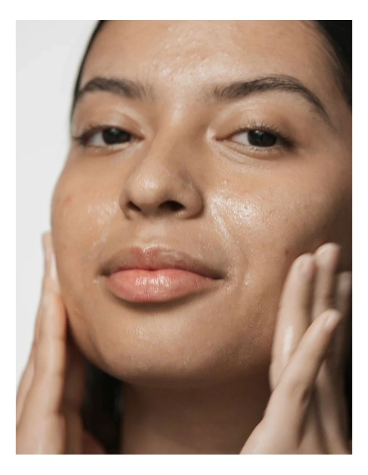 Anti Blemish Solutions Cleansing Gel image 3