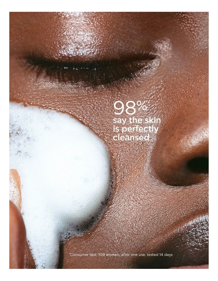 Gentle Renewing Cleansing Mousse 150ml image 2