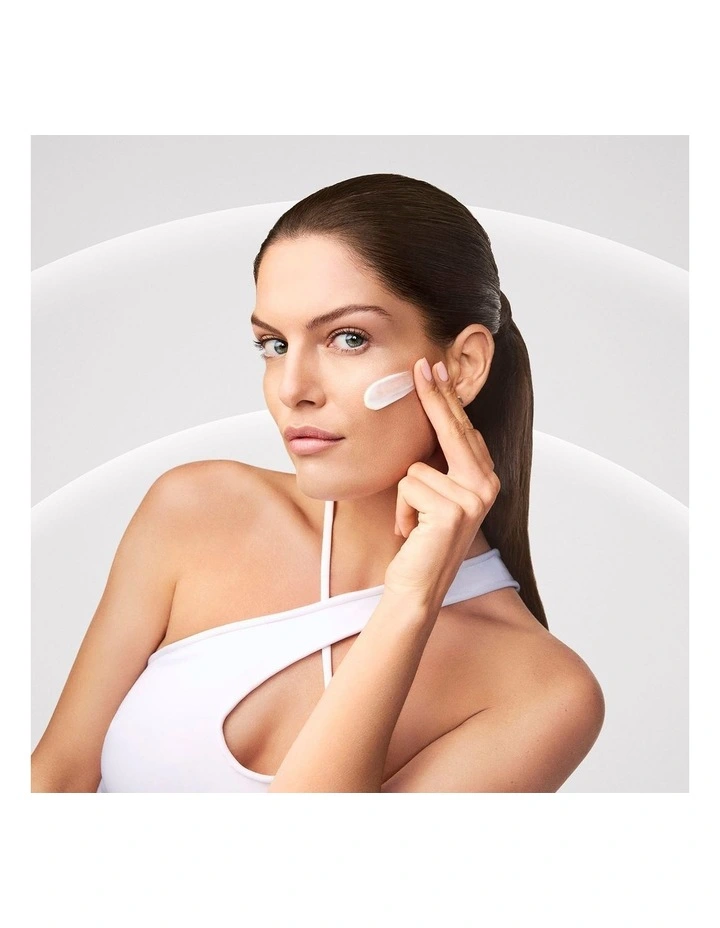 Prevage Multi-Restorative Day Cream With Sunscreens image 4