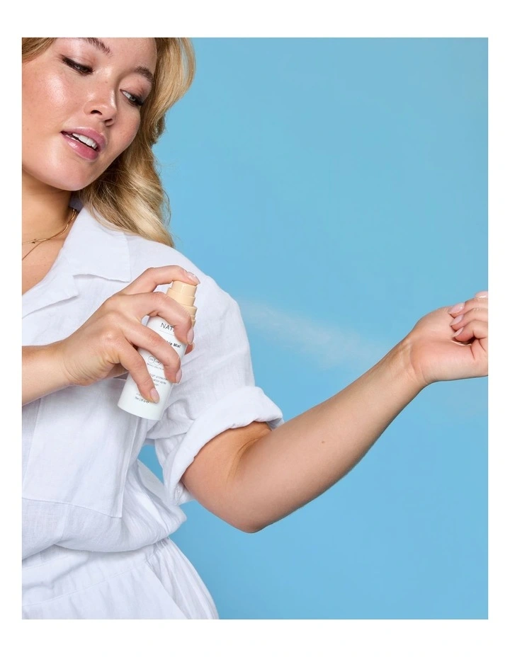 Invisible Mist Sunscreen SPF 50+ image 6