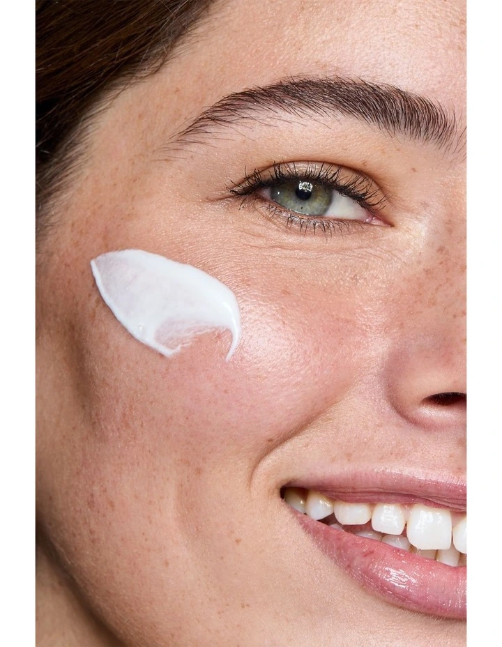Quick Dry Moisturising Sunscreen SPF 50+ image 6