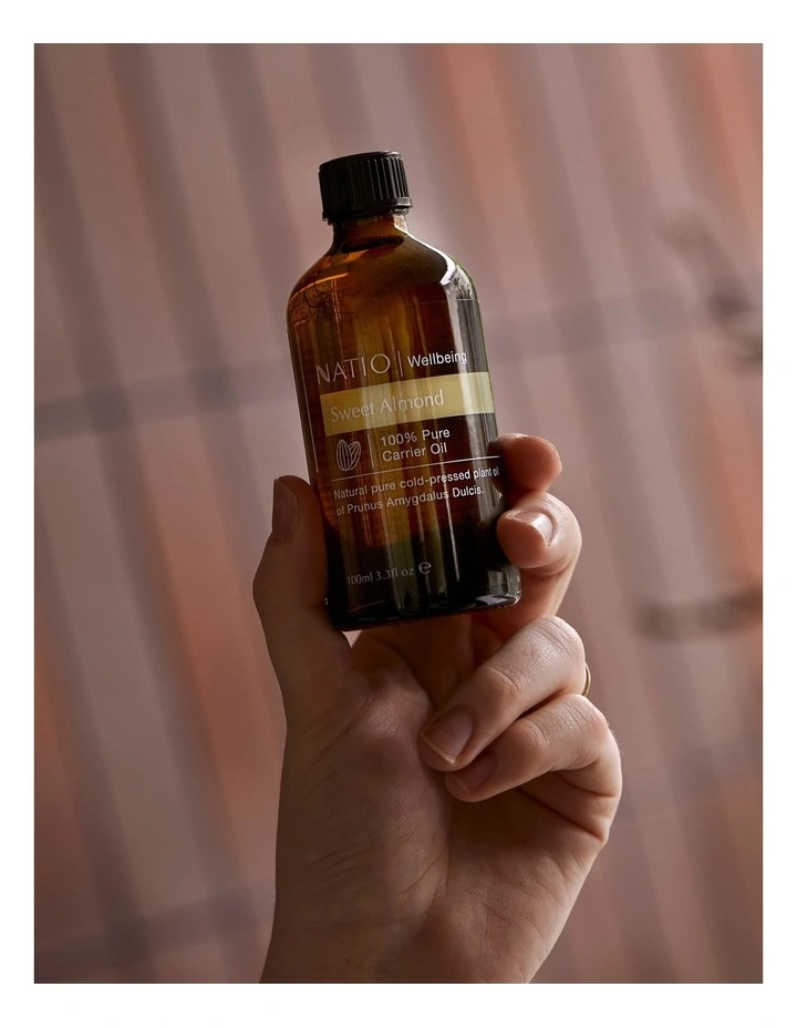 Sweet Almond Carrier Oil image 3