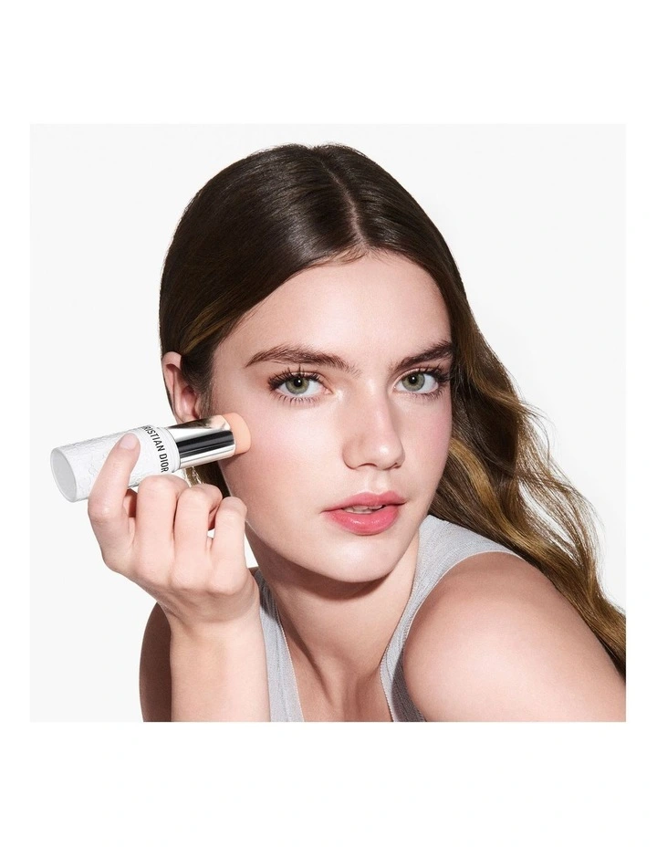 DIOR Invisible UV Protection Mattifying Sunscreen Stick image 5