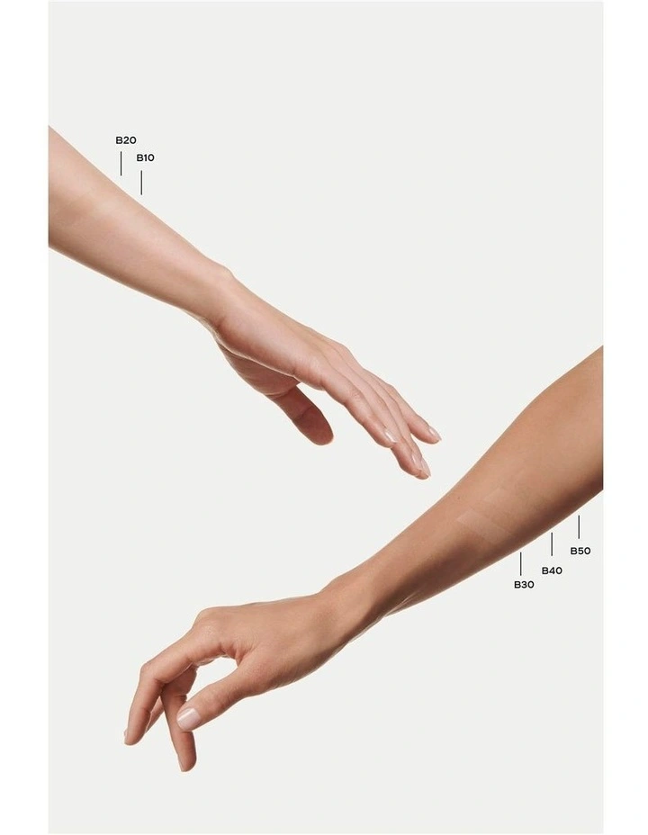 Chanel Les Beiges Healthy Glow Sheer Powder Refill image 4