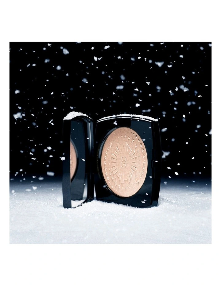DIAMOND DUST Oversize Illuminating Powder image 5