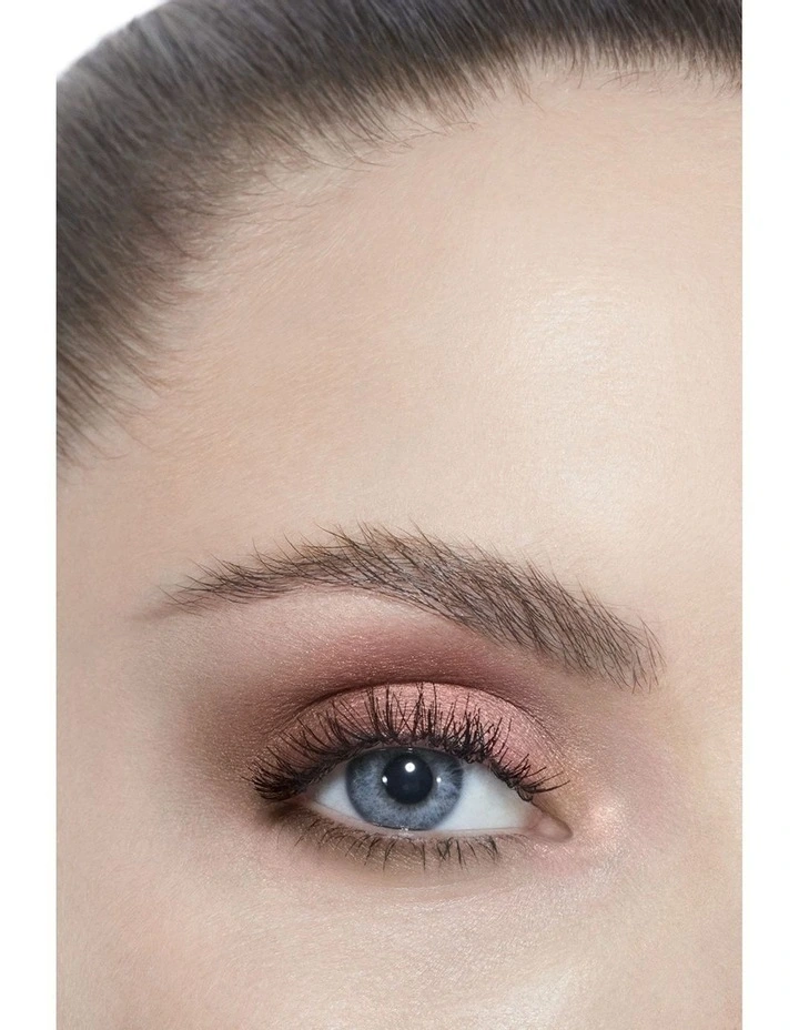 LES 4 OMBRES BOUTONS Multi-Effect Quadra Eyeshadow image 5