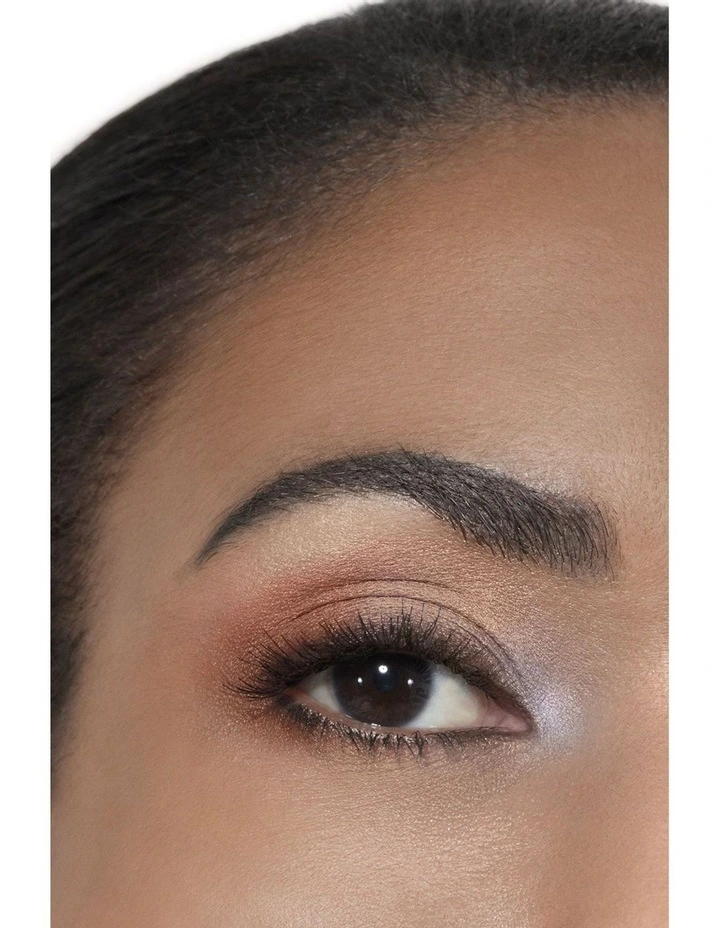 LES 4 OMBRES BOUTONS Multi-Effect Quadra Eyeshadow image 4