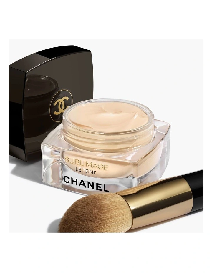 Chanel Sublimage Le Teint Ultimate Cream Foundation image 2