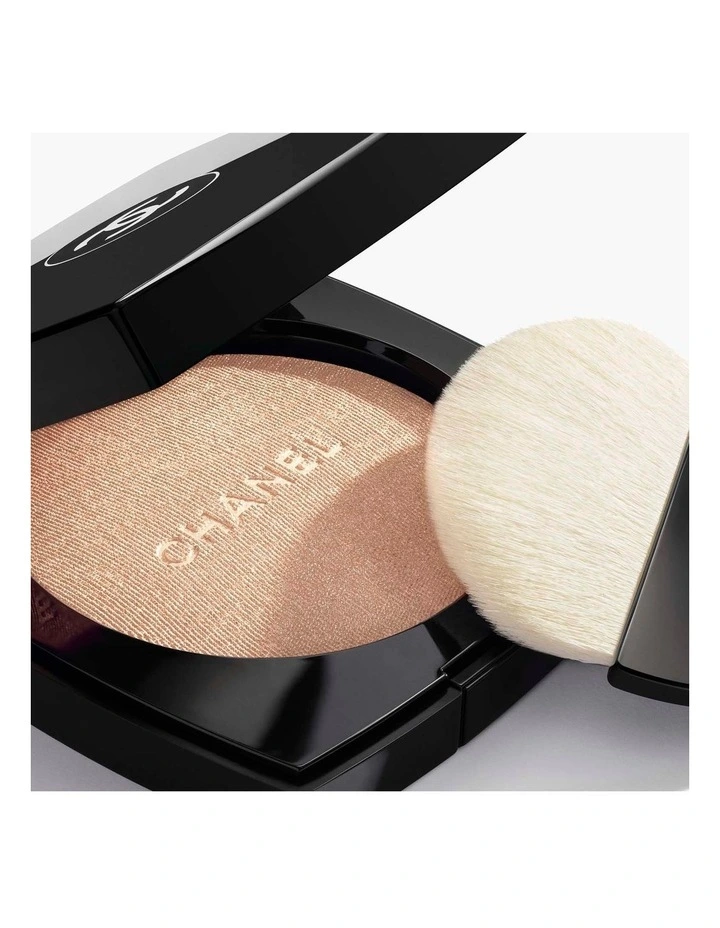 Chanel Poudre Lumiere Illuminating Powder image 2