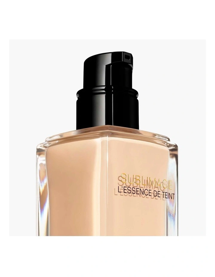 Chanel Sublimage L'Essence De Teint Serum Foundation image 2