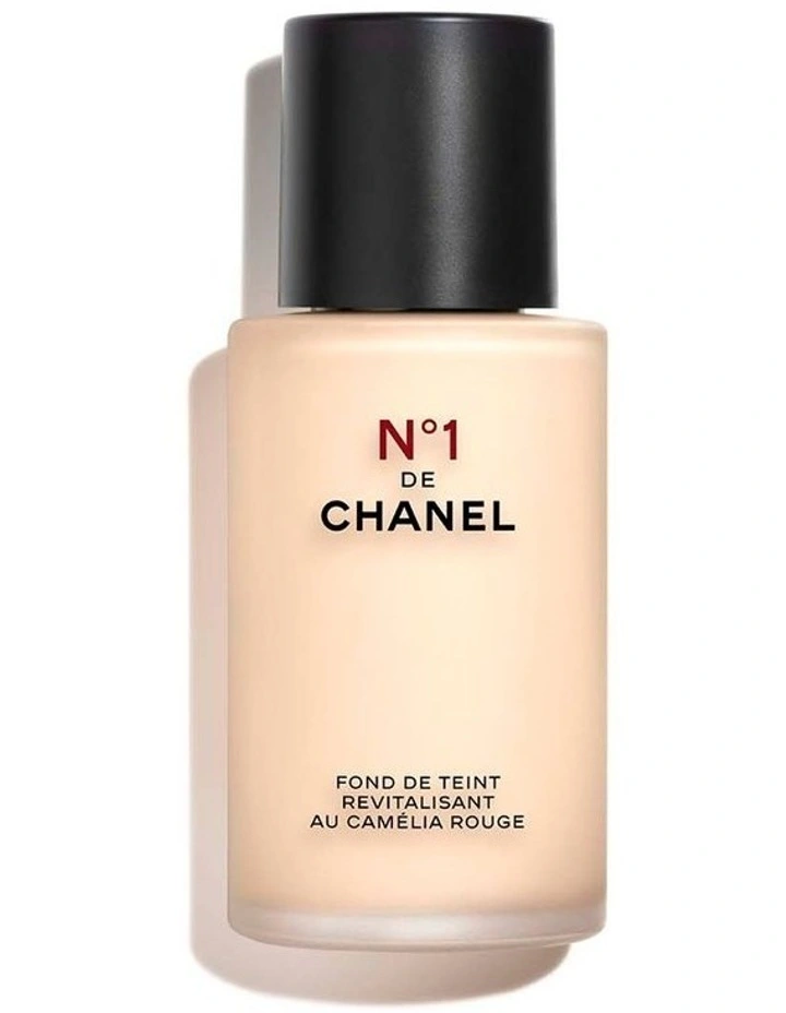 Chanel N°1 De Chanel Revitalizing Foundation image 1