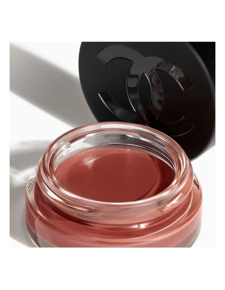 N°1 DE CHANEL Lip and Cheek Balm Enhances Colour Nourishes Plumps image 2