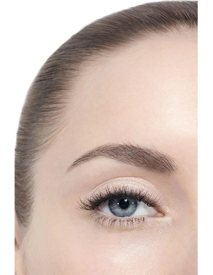 Multi-Use Highlighting Top Coat image 3