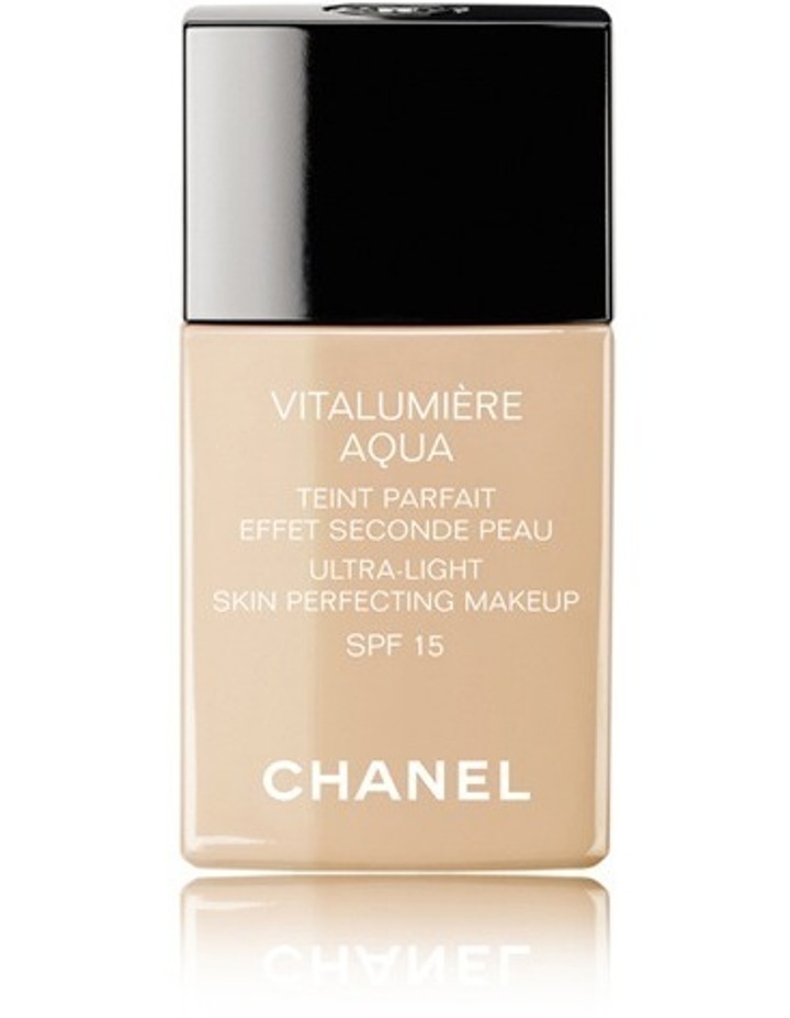 Review Chanel Vitalumiere Aqua Ultra Light Skin Perfecting Makeup