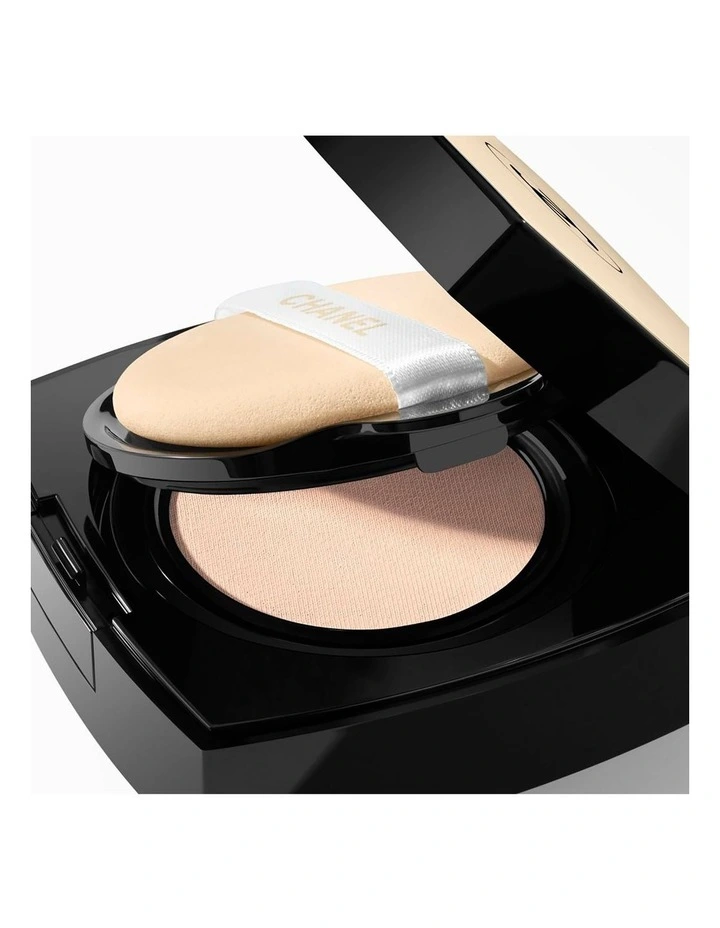 Chanel Les Beiges Healthy Glow Gel Touch Foundation image 2
