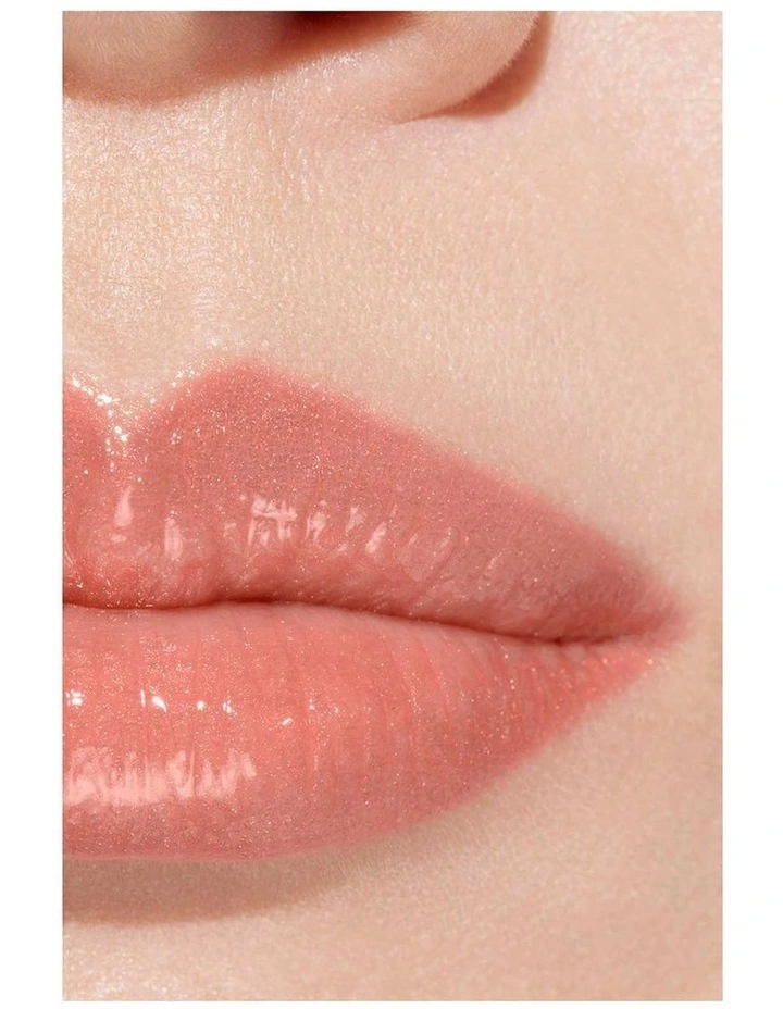 ROUGE COCO BAUME SHINE Hydrating Beautifying Tinted Lip Balm Buildable Colour image 5
