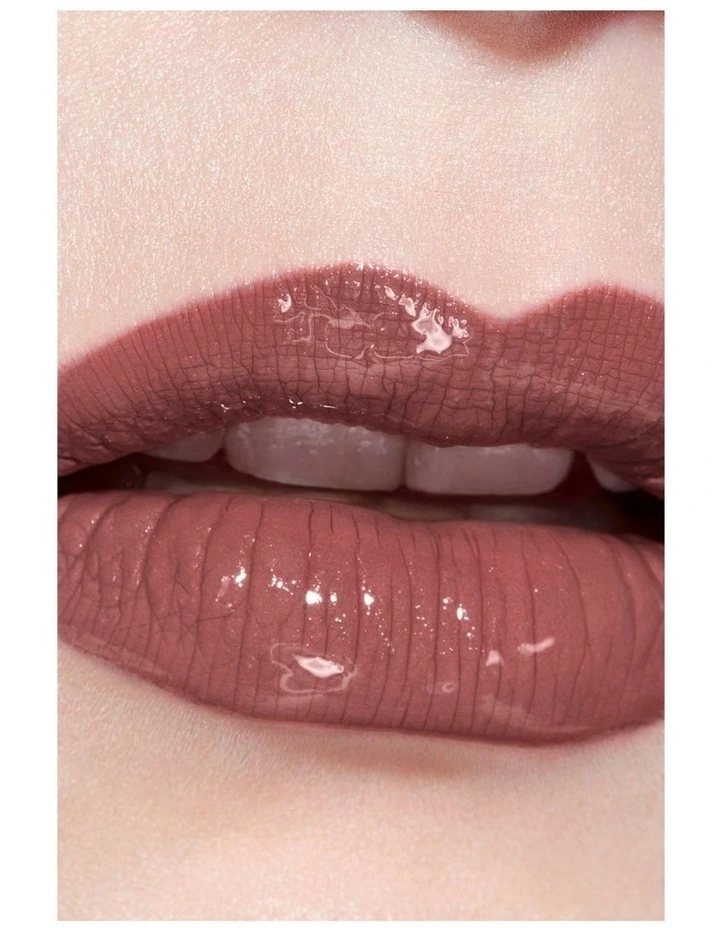 Chanel Le Rouge Duo Ultra Tenue Ultrawear Liquid Lip Colour image 3