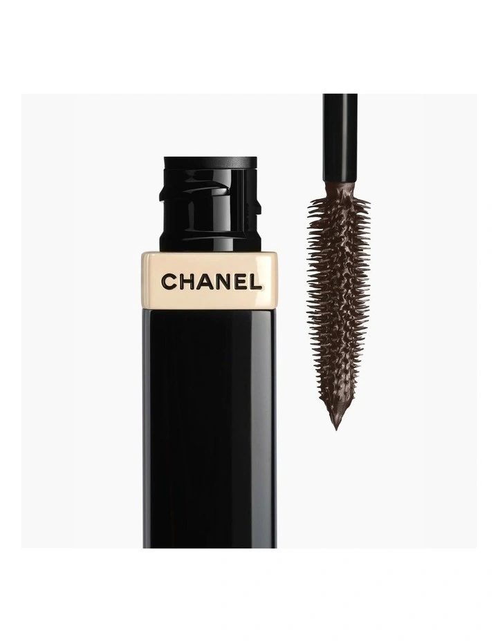 LES BEIGES MASCARA Volume and Definition Mascara image 2