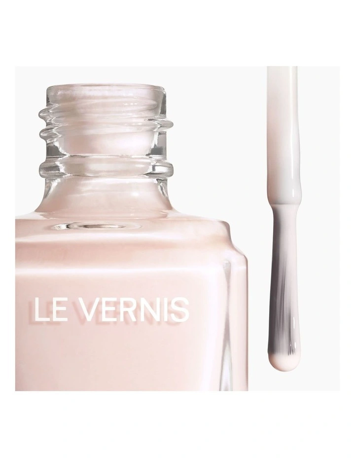 LE VERNIS Nail Colour image 2