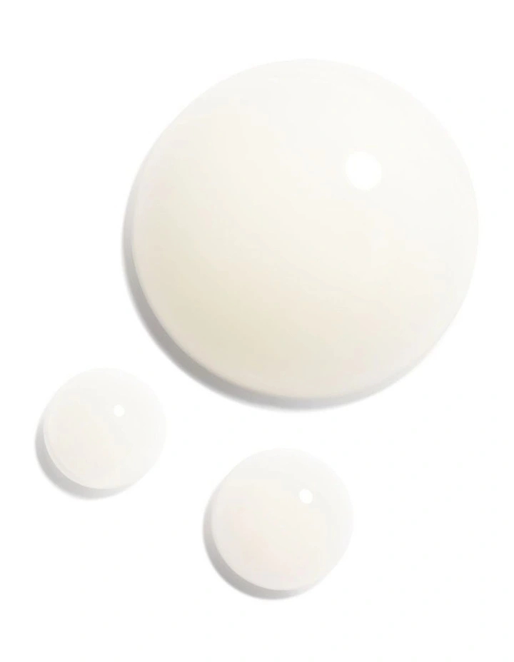 N°1 DE CHANEL REVITALIZING EYE SERUM image 4