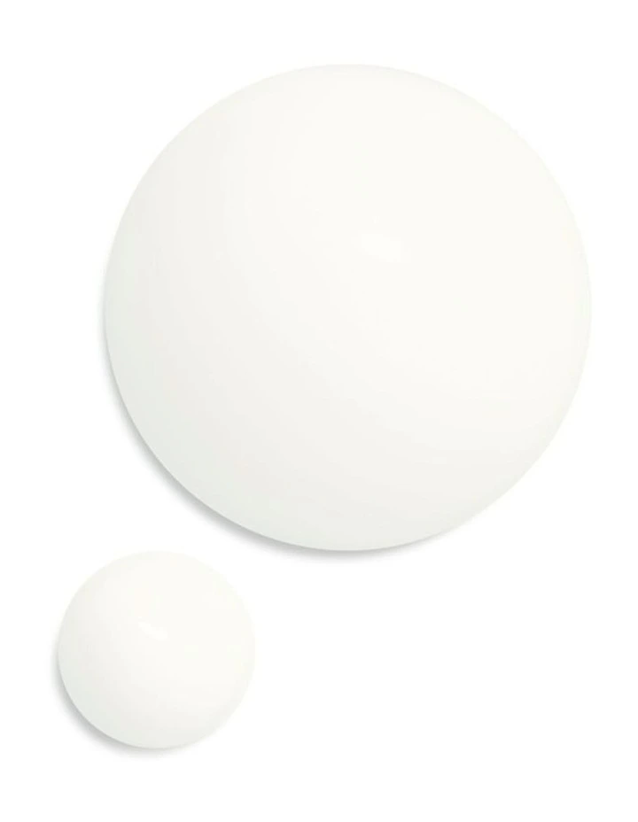 ÉCLAT PREMIER BRIGHT MILKY ESSENCE Brightening and Unifying Milk-To-Water Essence image 3