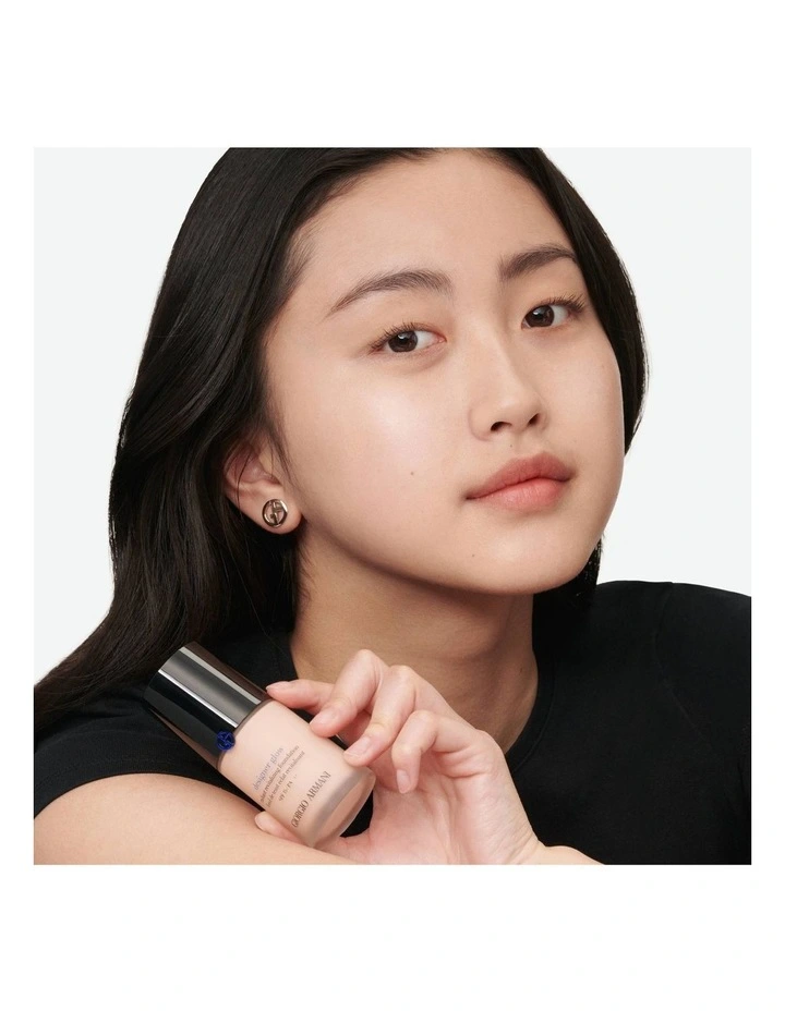 Designer Glow Foundation image 5