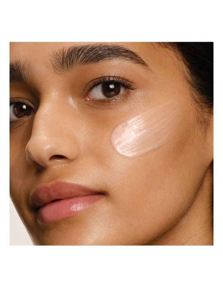 Luminous Silk Illuminating Primer image 3
