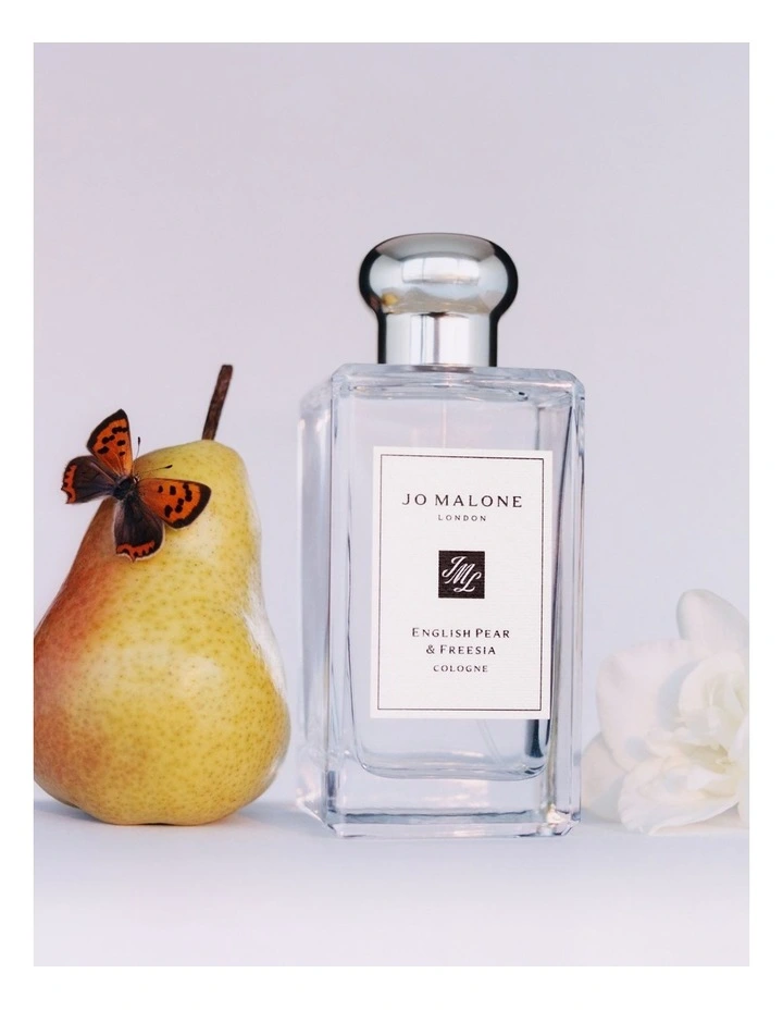 English Pear & Freesia Cologne image 7