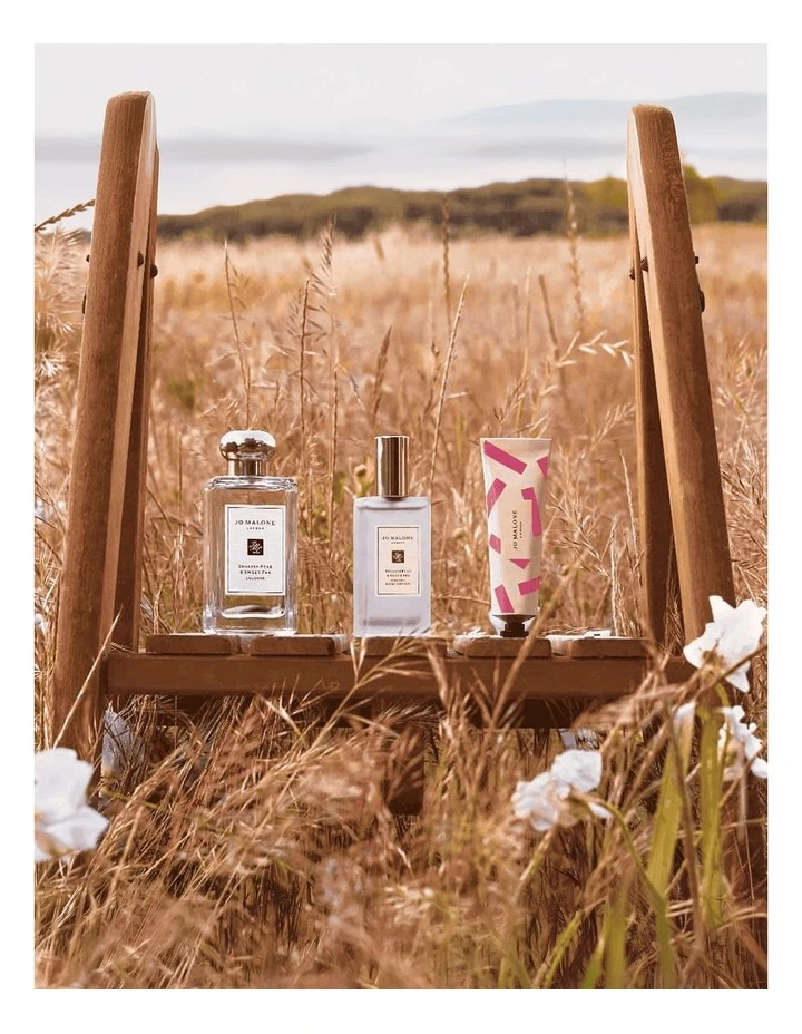 English Pear & Sweet Pea Hand Cream - 2026 Edition image 3