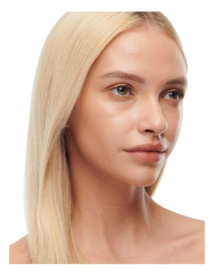 Studio Radiance Serum-Powered Foundation image 3