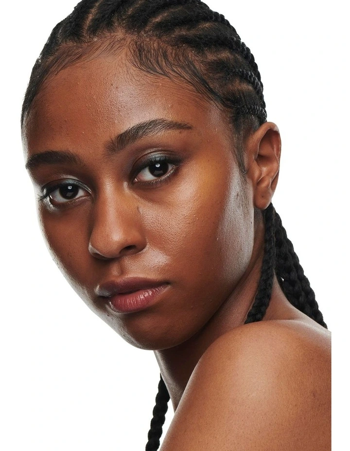 Studio Radiance Serum-Powered Foundation image 3