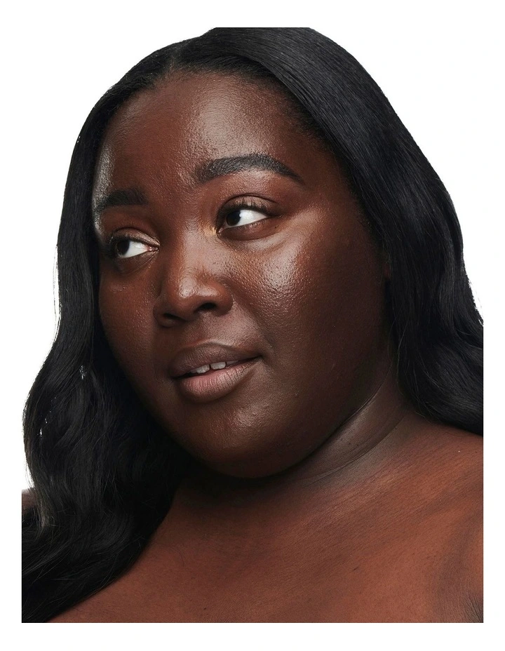 Studio Radiance Serum-Powered Foundation image 3